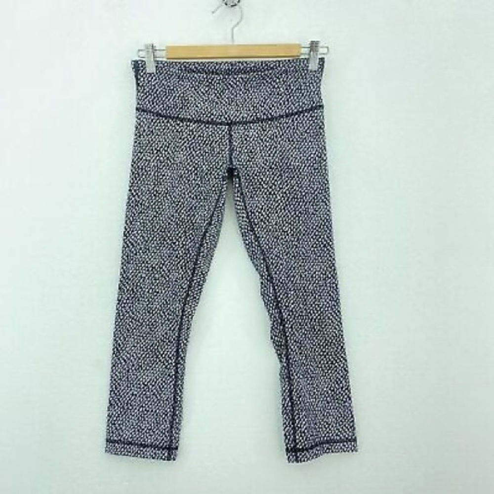 Lululemon cropped leggings size 4